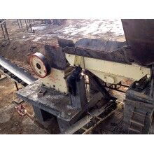 小型顎式破碎機，霸氣側(cè)漏碎石子