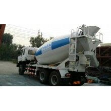 6方混凝土攪拌運(yùn)輸車(chē)